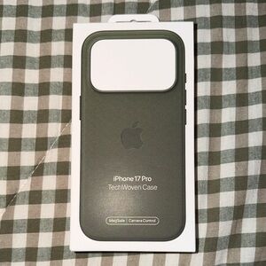 Apple iPhone 17 Pro Case - Olive Green